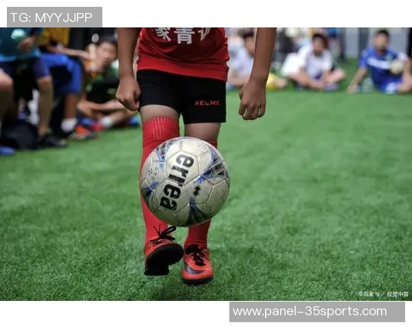 掌握足球花式颠球技巧的全面教学指南与实用练习方法分享